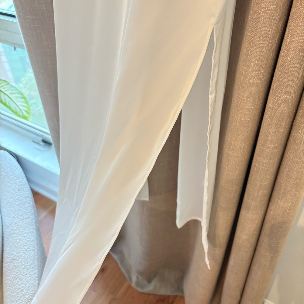 Chic White Robe - The Robe - Picture 8 of 9